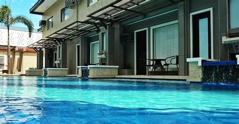 bacolod hotels with swimming pool.